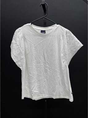 GAP White Eyelet Lace Short Sleeve Tee